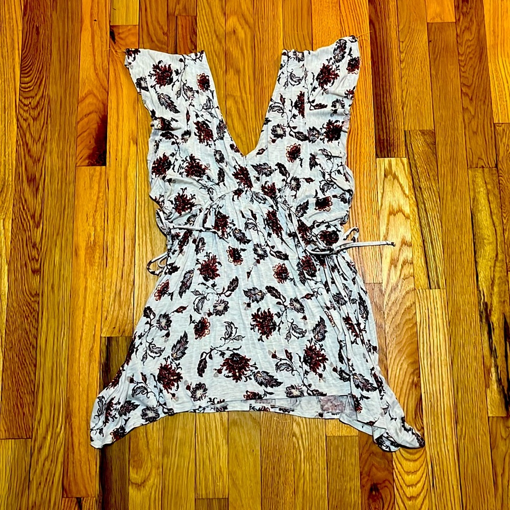 Maurices desert flower blouse/tank. Size medium.